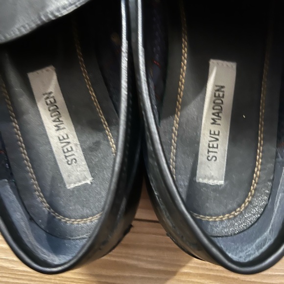 Steve Madden black dress shoes. Leather loafers. - Picture 2 of 5